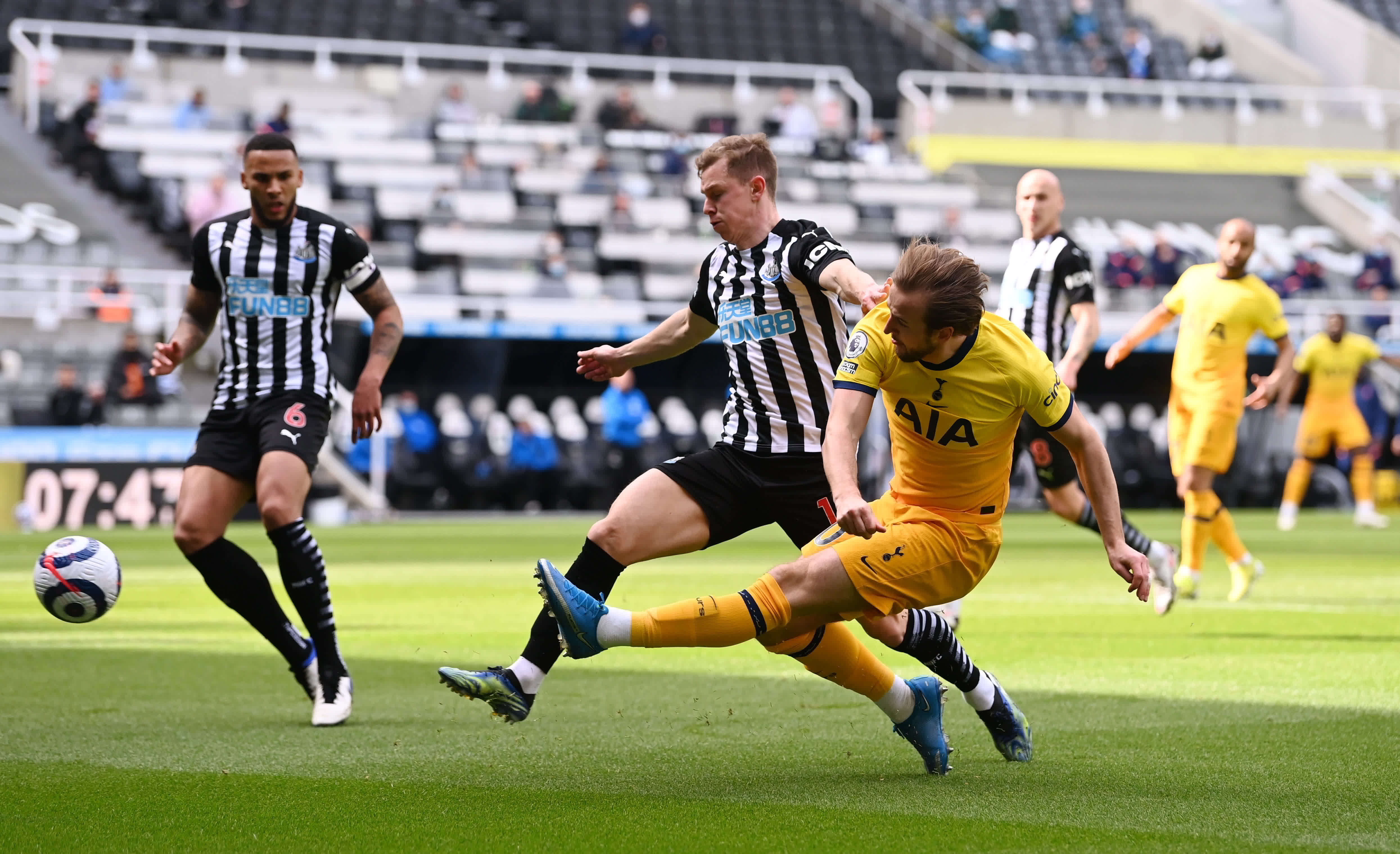 人看到了他 人看到了他